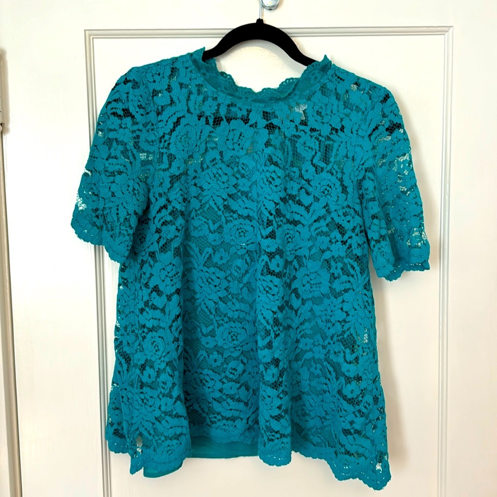 Green lace top